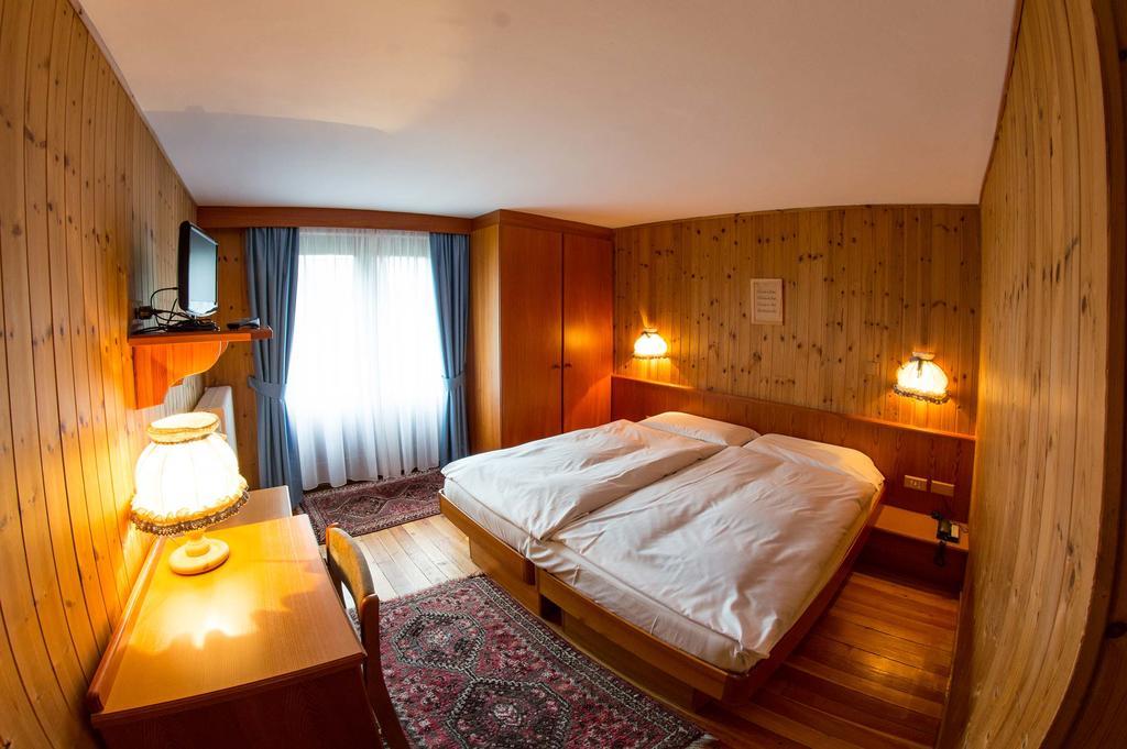 Hotel Gran Baita Gressoney-Saint-Jean Bilik gambar